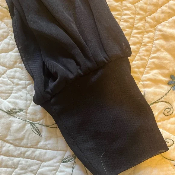 20% OFF BUNDLES! Urban Outfitters Long Sleeve Cropped Cardigan. Black. Small - Picture 4 of 12